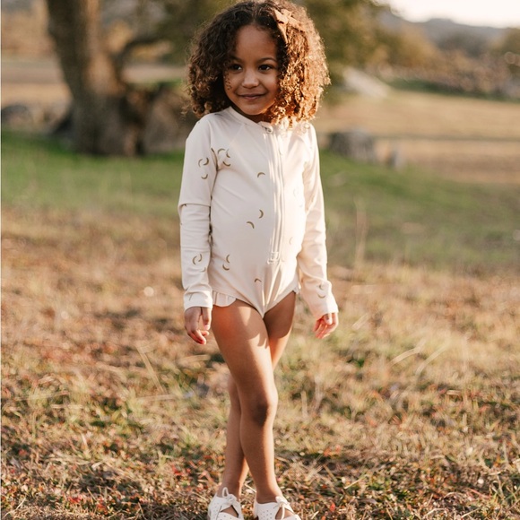 Rylee + Cru Rashguard One Piece Bananas - Picture 3 of 4